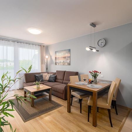Apartamento Blizej Morza 102 Z Prywatnym Garazem I Rowerami W Cenie Kołobrzeg Exterior foto